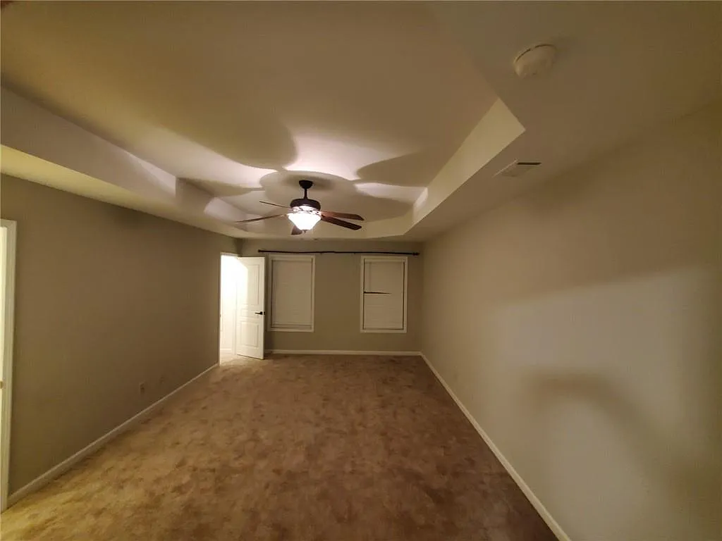 3 bed, 2.5 bath, 1364 sqft, $1,950 — Photo 3