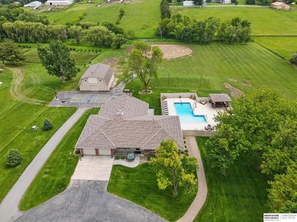 4915 S 184th Plz, Omaha, NE 68135