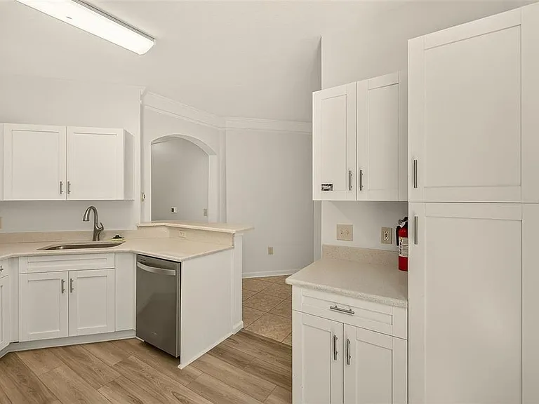 18138 Villa Creek Dr #18138 — Photo 11