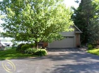 4497 Filbert Dr, Brighton, MI 48116