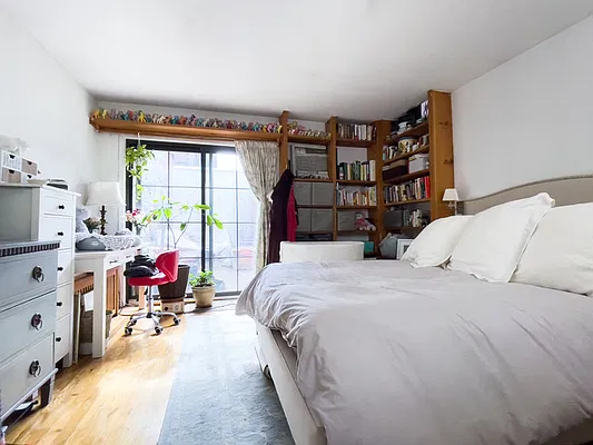 Rented by City Connections Realty | media 30