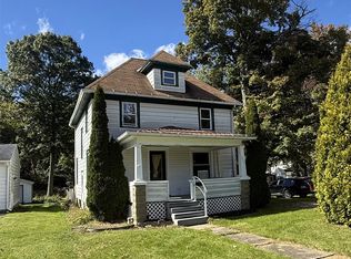 1042 S Morgan St, Meadville, PA 16335