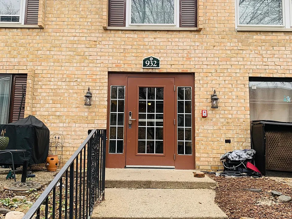 932 Westbrooke Way #8