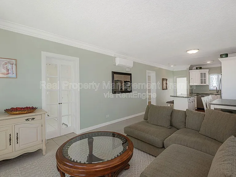 1041 Hillsboro Mile #2 — Photo 10