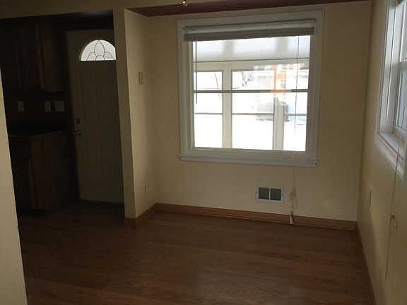 Eating area in kitchen
