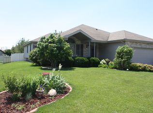 1464 W Cap Cir, Bourbonnais, IL 60914