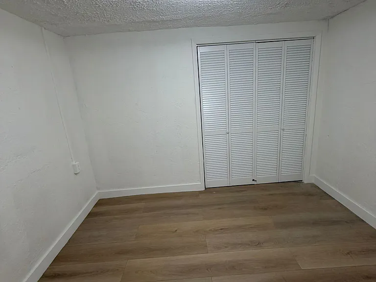 1101 N 58th Ave #3 — Photo 5