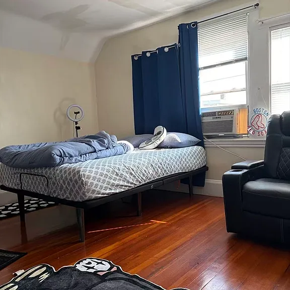 47-49 Freeman St #3 — Photo 4