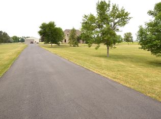 2955 N Roosevelt St, Aberdeen, SD 57401