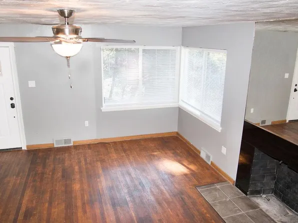 1223 Greenbrier Rd, Fairmont, WV