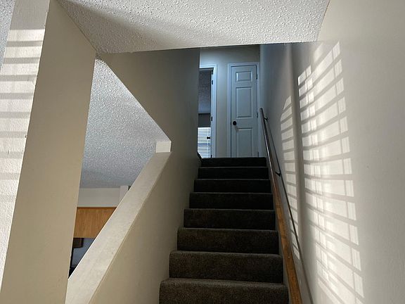 2nd image of 904 Durham Pl