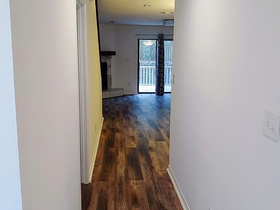 4th image of 4215 Brookside Dr