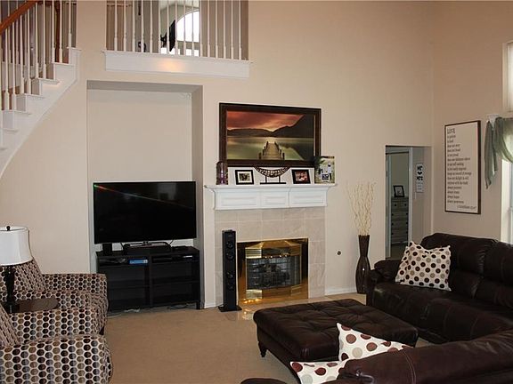 3rd image of 5705 Oakmont Ln