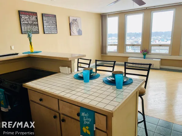 22700 Garrison St APT 704, Dearborn, MI 48124