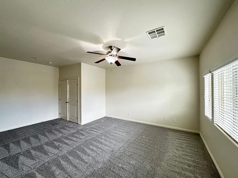 8471 Spirit Vale Ave — Photo 9