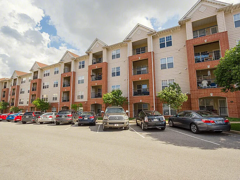 Kirkwood Station Plaza Apartments — Photo 12