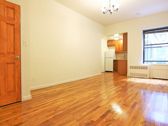 3rd image of 303 W 92nd St APT 3B
