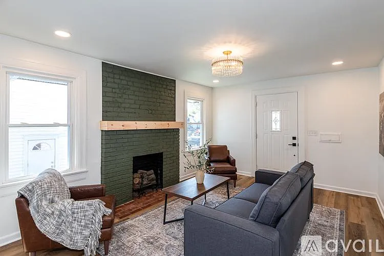 1015 Woodley Rd — Photo 4