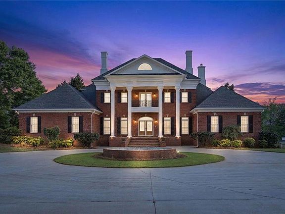 2nd image of 1202 Hodges Cir