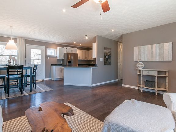 2nd image of 2433 Sheelah Ct