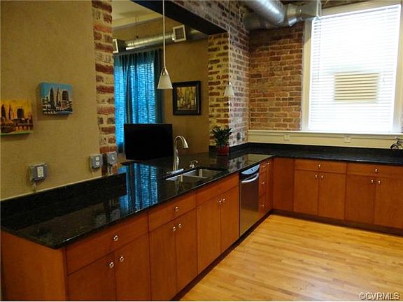 2nd image of 2501 W Franklin St #4