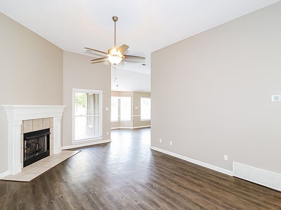 5th image of 1883 Banstead Dr