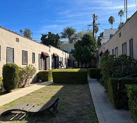 5th image of 1422 1/4 Micheltorena St #1422-1/4