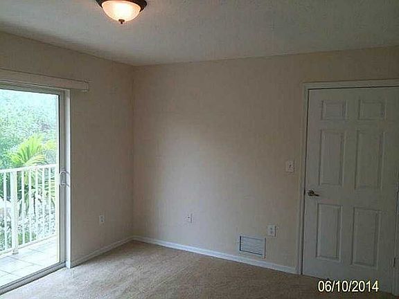 5th image of 2415 NW Sixteen Street Rd #301-1
