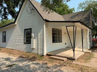 403 Decatur St, Bowie, TX 76230