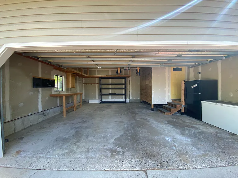 290 E 350 N — Photo 25