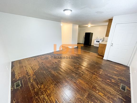 5th image of 14 Briggs Ave