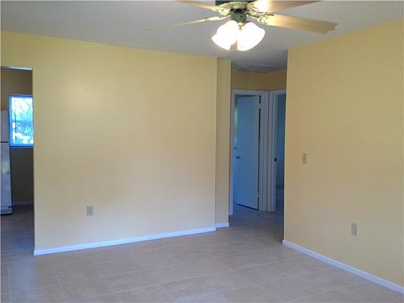4th image of 1860 9th Ln
