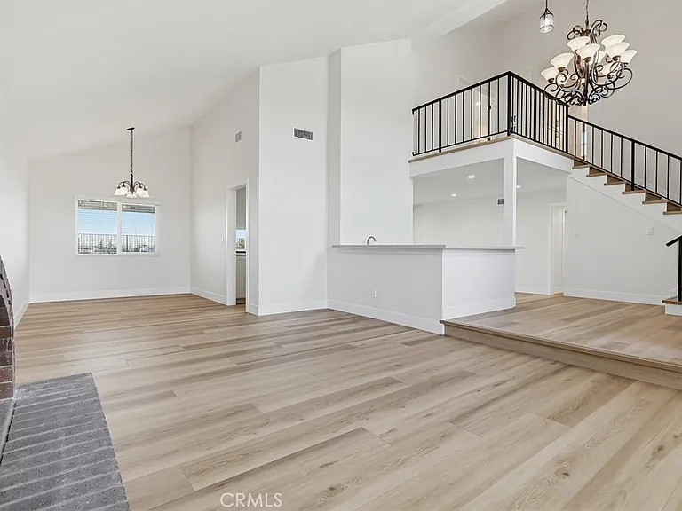 28712 Mount Rushmore Rd — Photo 6