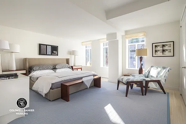 Rented by Coldwell Banker Warburg | media 17