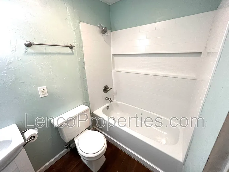 327 S Ponca Ave — Photo 4