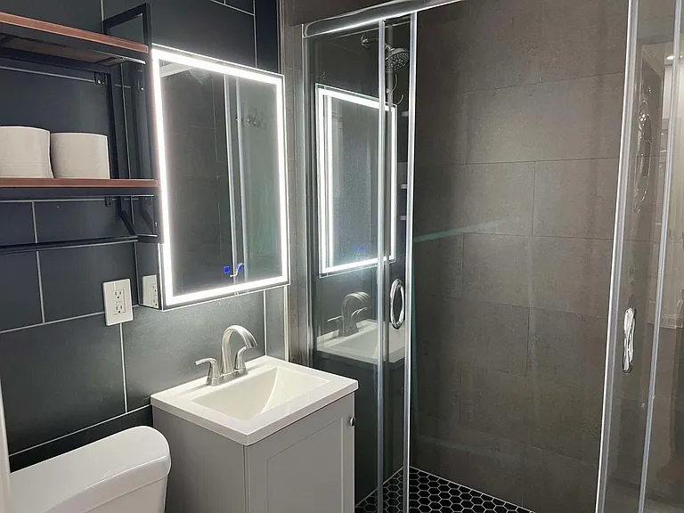 Bathroom #2 (Common)
