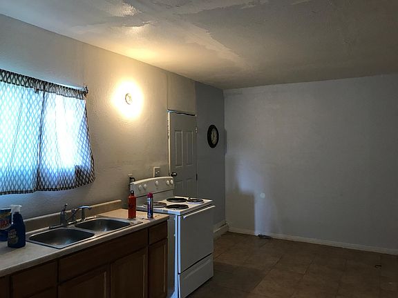 4th image of 1348 Davidson Ave