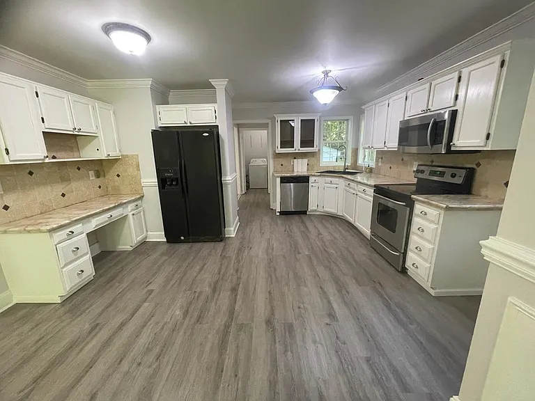 153 Troy Dr — Photo 9