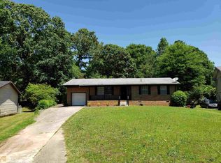 211 Creekwood Ln, Riverdale, GA