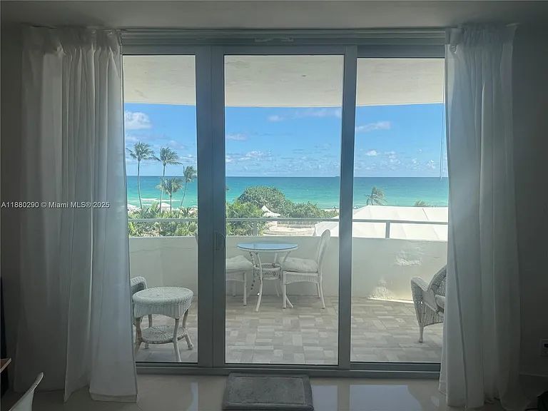 5161 Collins Ave #514 — Photo 7