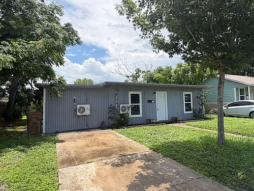 4942 Anthony St Photo 1