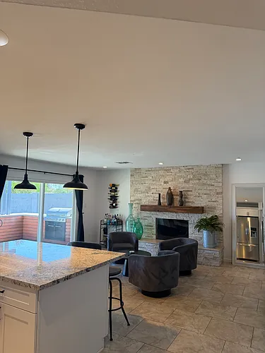 1409 E Verlea Dr Photo 1