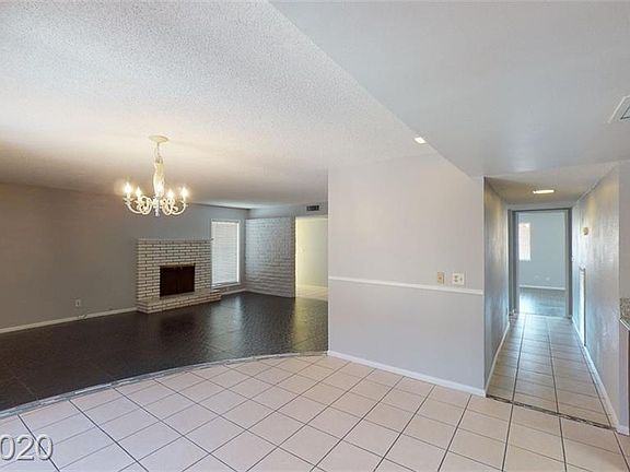 4th image of 2740 Heritage Ct
