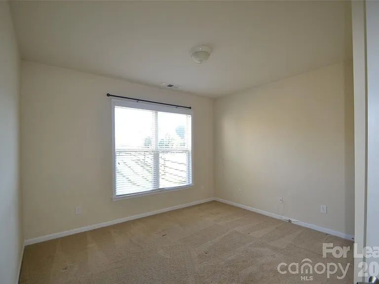 221 Montibello Dr — Photo 23