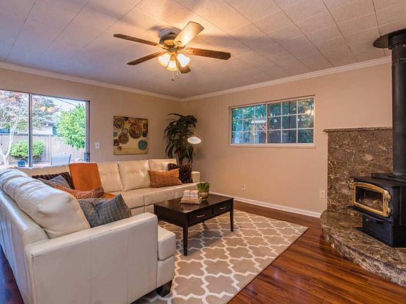 4th image of 1673 Adrien Dr