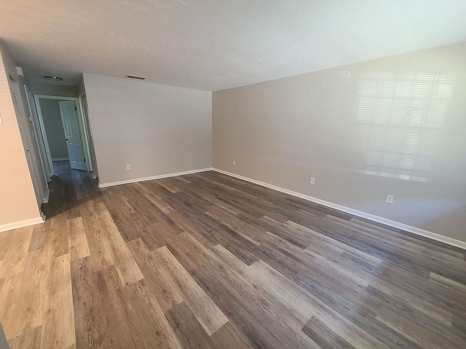 1st image of 206 NE 42nd Pl #C