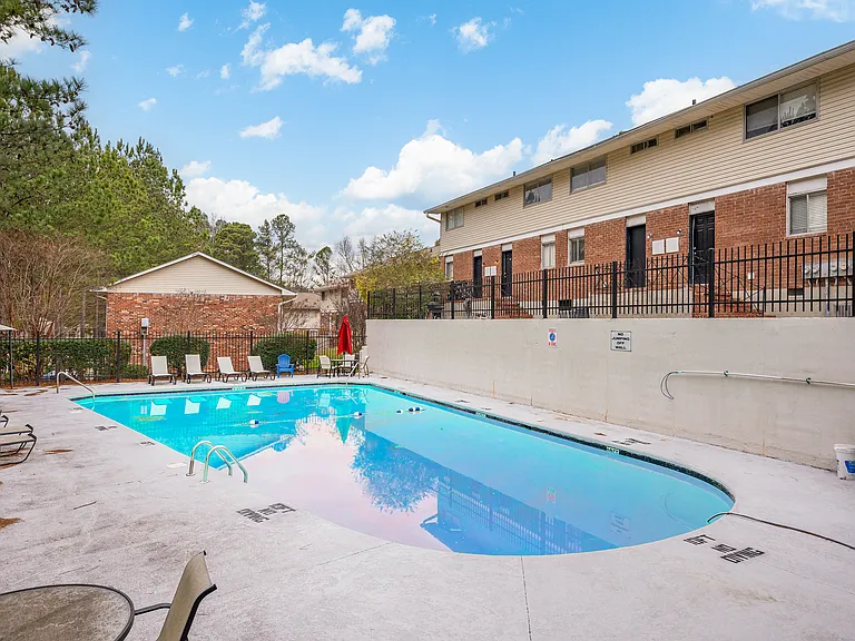Willow Ridge Apartments — Photo 13