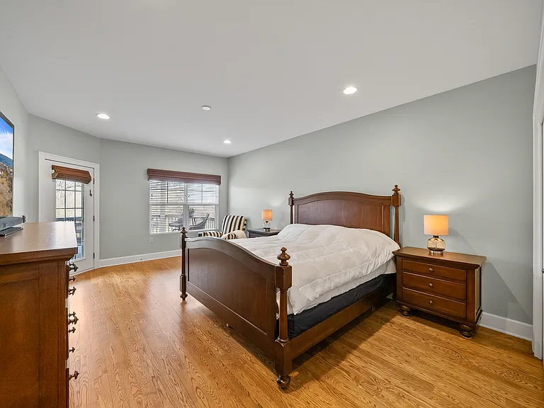 501 Abbey Ridge Ct — Photo 9