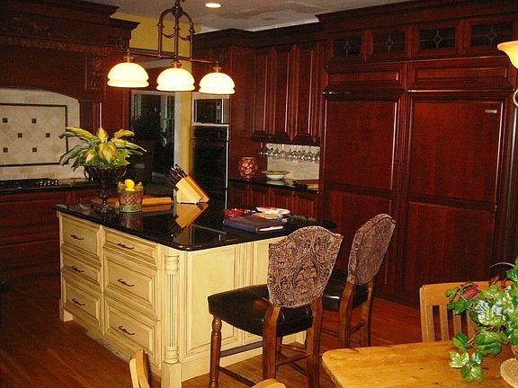 Kitchen with 6 ft Refrig/frz