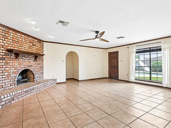 5th image of 2913 Pritchard Rd